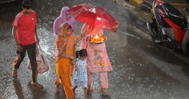 दिल्ली-एनसीआर में बरसात का दौरा जारी, तापमान में आई गिरावट