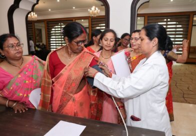 महिला दिवस 2026: जमीनी स्तर पर बदलाव ला रहीं आंगनवाड़ी कार्यकर्ताओं का लखनऊ में सम्मान