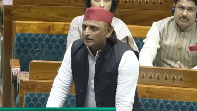 महिला आरक्षण बिल पर लोकसभा में तीखी बहस, अखिलेश यादव का सवाल—BJP शासित राज्यों में कितनी महिला मुख्यमंत्री?