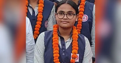 ऑटो चालक की बेटी ने रचा इतिहास: लखनऊ की आंचल गुप्ता ने यूपी बोर्ड में टॉप-10 में बनाई जगह, बोलीं—इंजीनियर बनना है सपना