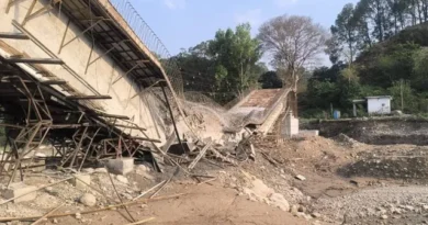 हिमाचल में निर्माणाधीन पुल ढहा, करोड़ों की परियोजना पर उठे सवाल; शाहपुर में बीच से भरभराकर गिरा स्ट्रक्चर