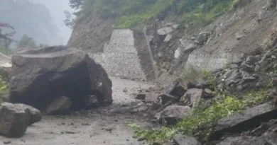 उत्तराखंड में बारिश का डबल अलर्ट! भूस्खलन से मसूरी मार्ग प्रभावित, कई जिलों में आज भी भारी बारिश की चेतावनी