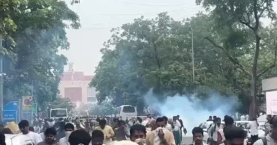 संसद मार्च पर दिल्ली पुलिस का बड़ा एक्शन! 6 एफआईआर दर्ज, अभिजीत दीपके समेत कई नेताओं पर केस