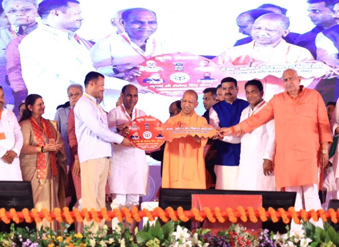 fatehpur, uttar pradesh, cm yogi adityanath speech, cm yogi attacks sp congress, government jobs transparency up, madaripur kala fatehpur, up recruitment process, breaking news
