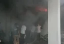 पंचकूला में दुकान के गोदाम में भीषण आग, लाखों का सामान जलकर राख; दमकल की देरी से बढ़ा नुकसान