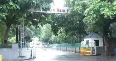 नई दिल्ली: हॉस्टल के कमरे में 19 वर्षीय नर्सिंग छात्रा मृत मिली, फंदे से लटका मिला शव; पुलिस जांच में जुटी