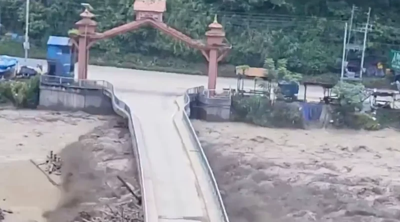 Nepal Flash Floods News,Bhote Koshi River Flood,Nepal Floods Indians Missing,Indian Embassy Helpline Nepal Floods ,PM Modi Nepal Flood Relief Assistance,Rasuwa District Flood Tragedy,UP Government Nepal Helpline 1070,IAF C-130J Nepal Aid Mission