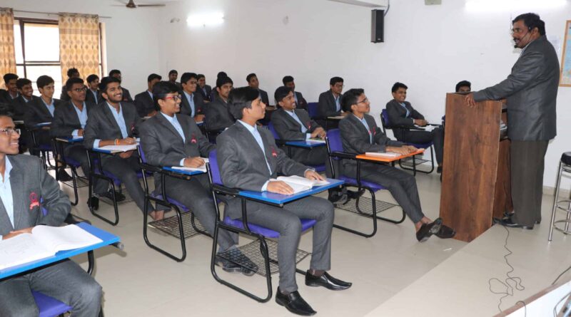 UP IAS IPS Career Mentorship,Yogi Govt Student Guidance Program,Career Counseling UP School Students,Gen Z Mentorship UP Officers,UP School Education Career Guidance,Competitive Exam Tips IAS Officers UP,IAS IPS School Visit Program UP,Mentorship UPSC NEET JEE UP Students