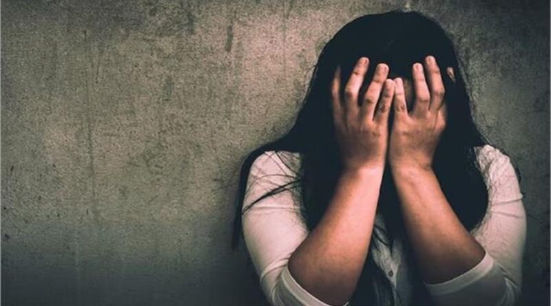 नौकरी का झांसा, फिर बेहोश कर दुष्कर्म का आरोप; वीडियो वायरल करने और तेजाब फेंकने की धमकी से डरी महिला