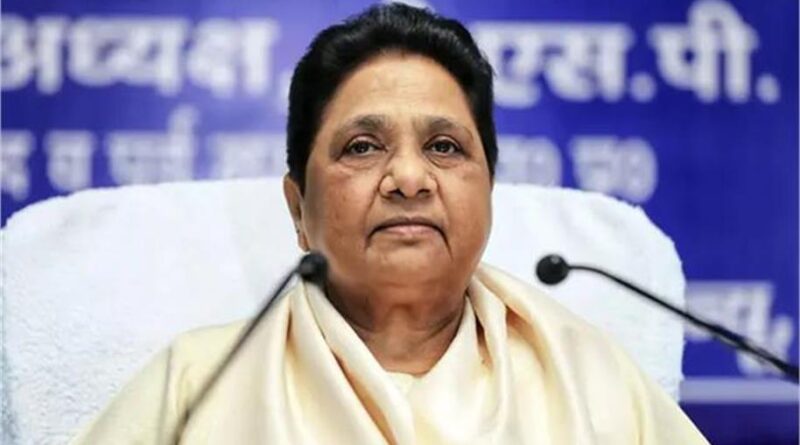 UPI चार्ज पर मायावती का सरकार पर हमला, बोलीं- ‘पहले आदत डाली, अब जेब पर बोझ डाल रहे’; स्मार्ट स्कूल योजना पर भी उठाए सवाल